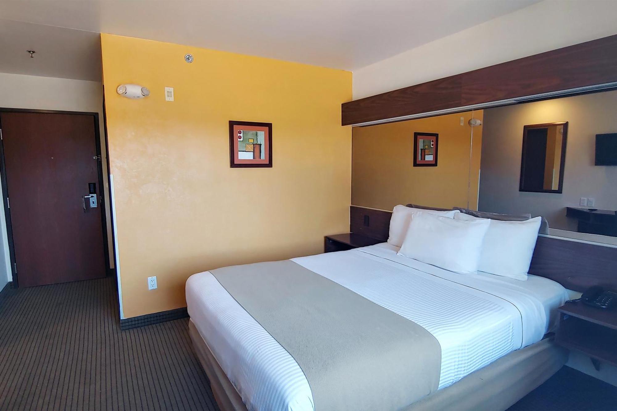 Microtel Inn And Suites By Wyndham Ciudad Juarez, Us Consulate Eksteriør billede