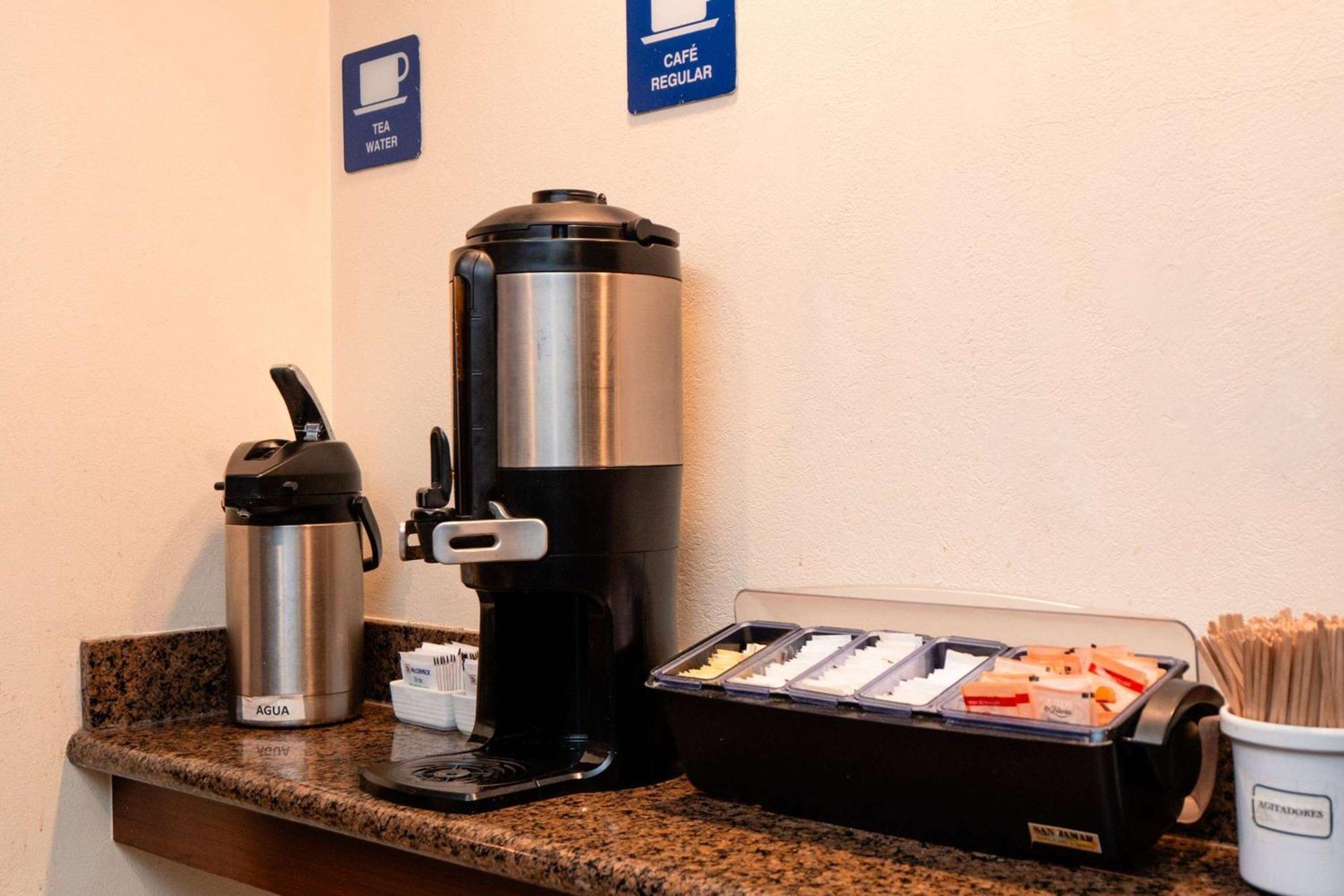 Microtel Inn And Suites By Wyndham Ciudad Juarez, Us Consulate Eksteriør billede