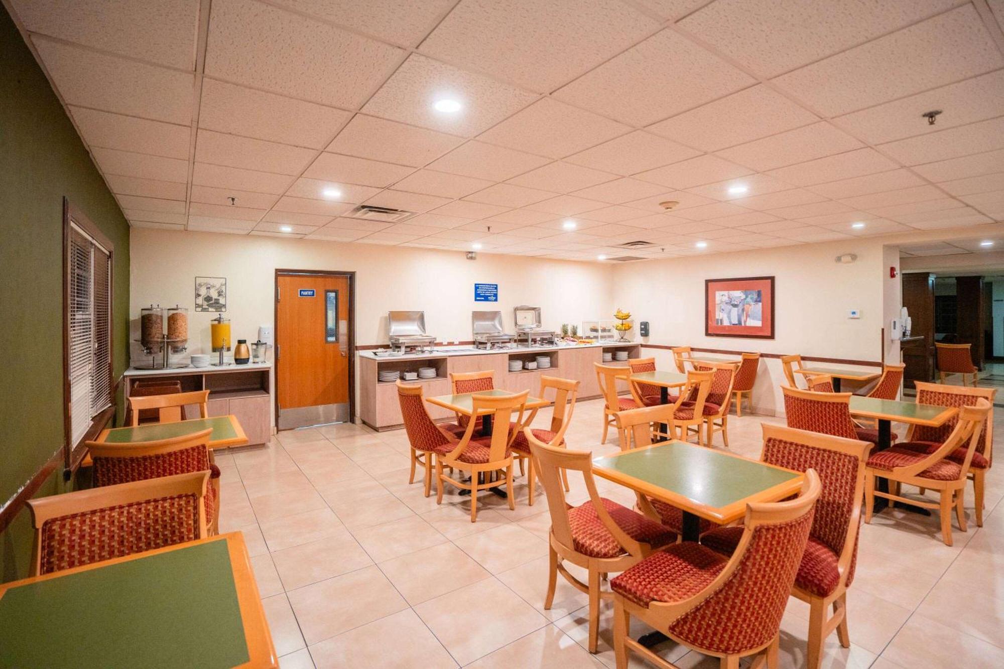 Microtel Inn And Suites By Wyndham Ciudad Juarez, Us Consulate Eksteriør billede
