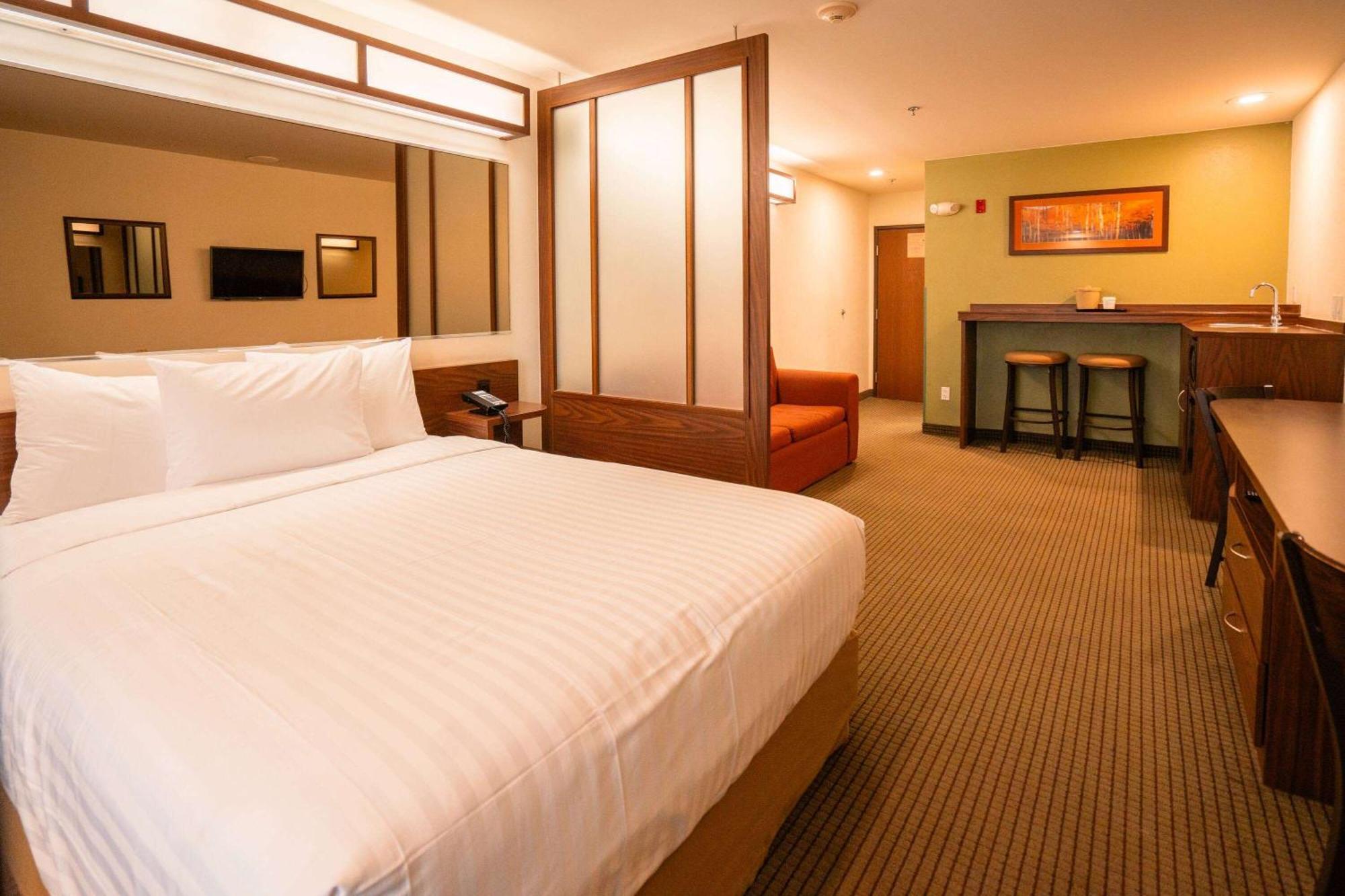 Microtel Inn And Suites By Wyndham Ciudad Juarez, Us Consulate Eksteriør billede